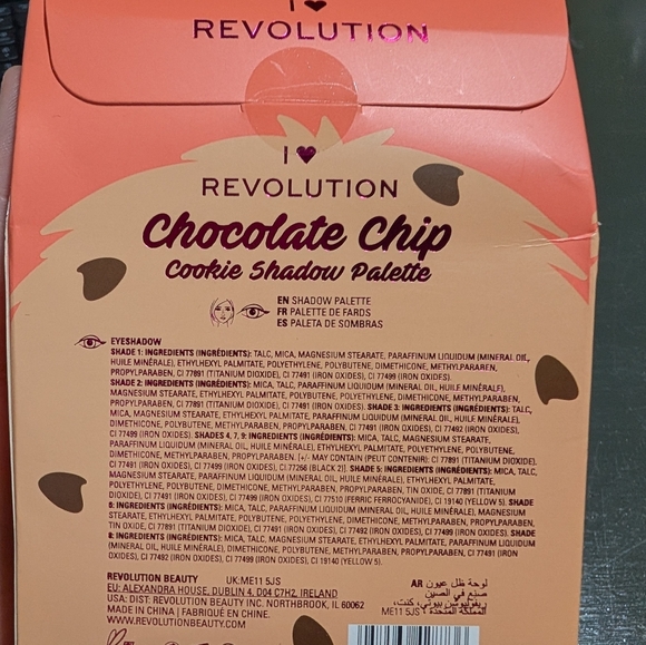 I Heart Revolution Cookie Shadow Palette NIB - Picture 2 of 3